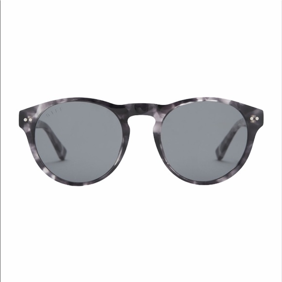 DIFF Cody Sunglasses Polarized Black Marble Frame Smoke Grey Lenses Unisex NWT - Picture 3 of 6